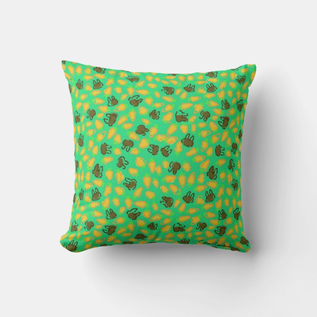 Coussin Lapins bruns et carottes orange sur bleu d'oeuf de (Recto)