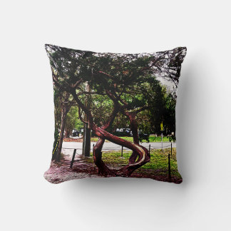 Coussin L'arbre tordu 1123