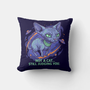 Coussin L'art de l'humour sci-fi avec un chat Sphynx Alien