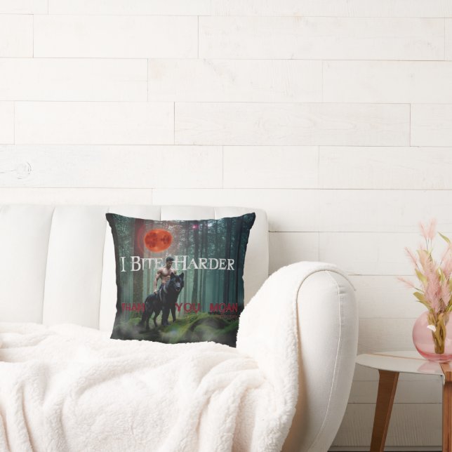 Coussin L'atmosphère mystique de SlipperyJoe à l'Halloween (Canapé)