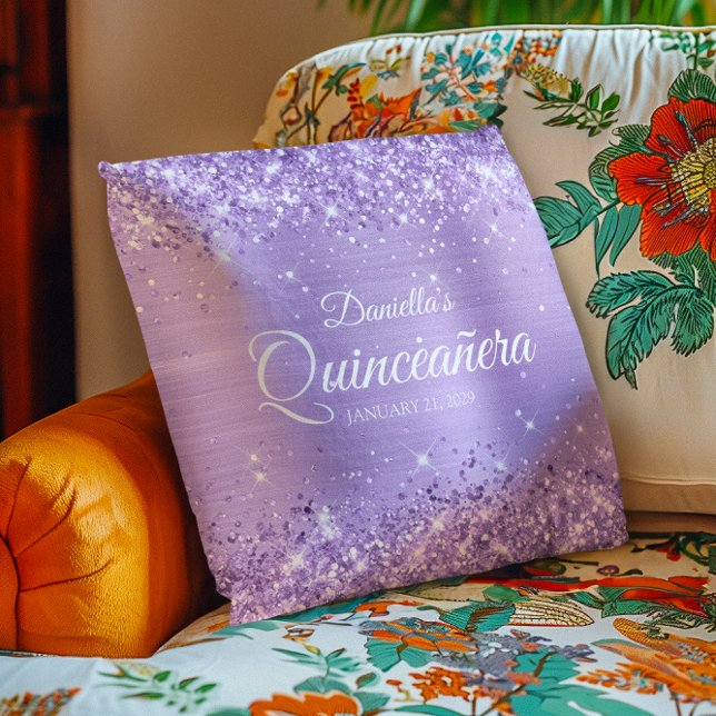 Coussin Lavande Glittery Foil Quinceañera (Glittery Lavender Foil Quinceañera Throw Pillow)