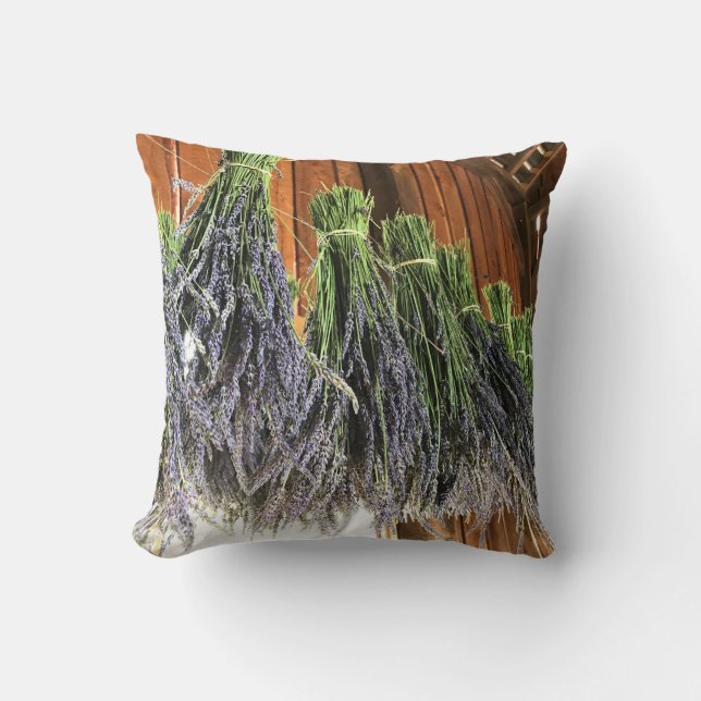 Coussin Lavande suspendue dans une grange (Recto)