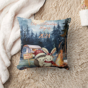 Coussin L'Aventure Commence Premier Noël Ornement Jeune Ma