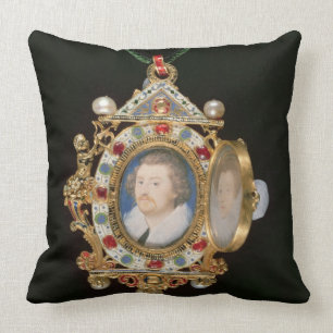 Coussin Le bijou de Gresley, avec les portraits miniatures