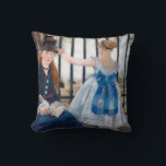 Coussin Le Chemin de fer, Edouard Manet<br><div class="desc">Édouard Manet (23 janvier 1832 - 30 avril 1883) était peintre moderniste français. Il fut l'un des premiers artistes du 19ème siècle à peindre la vie moderne, et un personnage central dans la transition du réalisme à l'impressionnisme. Né dans un foyer de classe supérieure avec de fortes connexions politiques, Manet...</div>