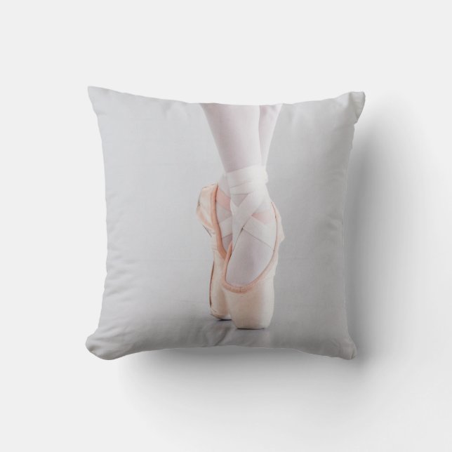 Coussin Le danseur classique Pointe chausse les pantoufles (Recto)