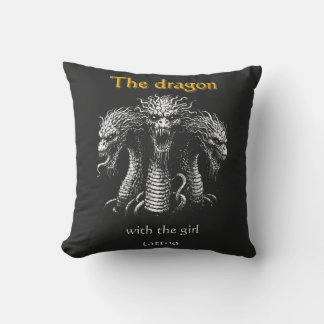 Coussin Le Dragon avec la fille tatouage - Drôle sombre