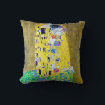 Coussin Le Kiss, Gustav Klimt<br><div class="desc">Gustav Klimt (14 juillet 1862 - 6 février 1918) était un peintre symboliste autrichien et l'un des membres les plus en vue du mouvement de la sécession de Vienne. Klimt est réputé pour ses peintures, peintures murales, croquis et autres objets d'art. Outre ses oeuvres figuratives, qui comprennent des allégories et...</div>