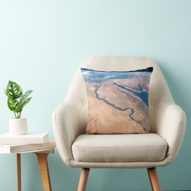 Coussin Le Nil, La Mer Rouge Et La Mer Méditerranée. (Chaise)