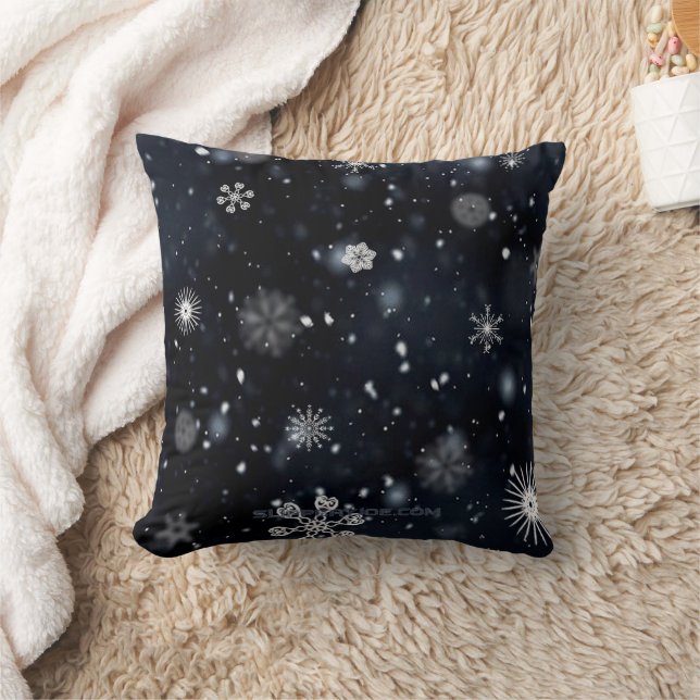 Coussin Le Noël de SlipperyJoe, hiver magique paisible à (Couverture)