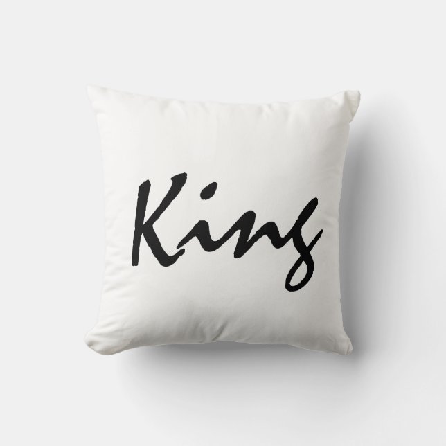 Coussin Le Roi Throw Decorative Bedroom Pillow (Recto)