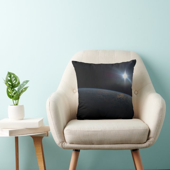 Coussin Le Soleil qui s'installe sur l'horizon terrestre. (Chaise)