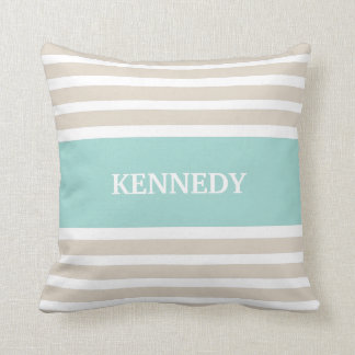Coussin Le vert en bon état de beige barre le monogramme
