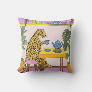 Coussin Léopard prenant le thé