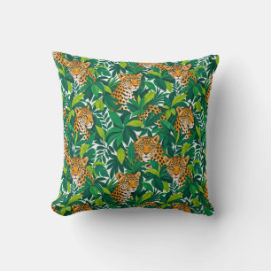 Coussin Léopards parmi une végétation tropicale luxuriante