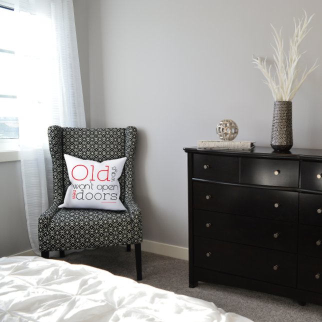 Coussin Les anciennes voies n'ouvrent pas de nouvelles voi (Créateur téléchargé)