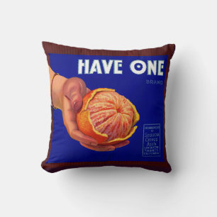 Coussin Les années 1940 ont une plaque étiquette orange