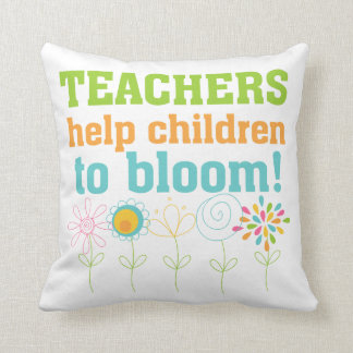 Coussin Les enseignants aident les enfants à s'épanouir