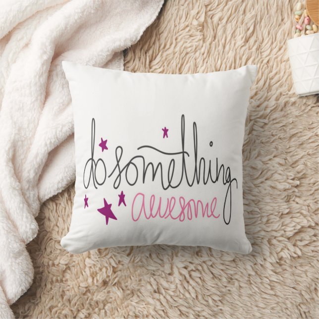 Coussin Les filles font quelque chose de merveilleux Couss (Couverture)