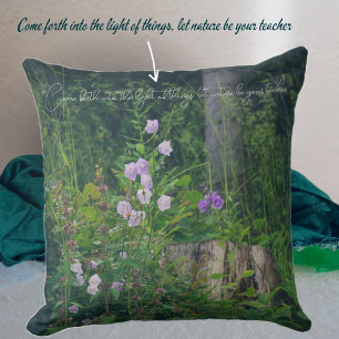 Coussin Les fleurs de Bellflowers dans les bois