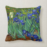 Coussin Les iris de Van Gogh<br><div class="desc">Les iris (mai 1889) est une de plusieurs peintures des iris par l'artiste néerlandais Vincent van Gogh, et une d'une série de peintures qu'il s'est exécutées à l'asile du saint Paul-De-Mausole en Saint-Rémy-De-Provence, la France, au cours de la dernière année avant sa mort en 1890. Van Gogh a commencé à...</div>