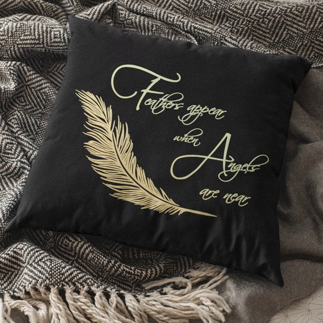 Coussin Les Plumes Apparaissent Lorsque Les Anges Sont Prè (Créateur téléchargé)