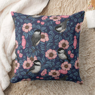 Coussin Les poulets dans le rose sauvage en rose et bleu