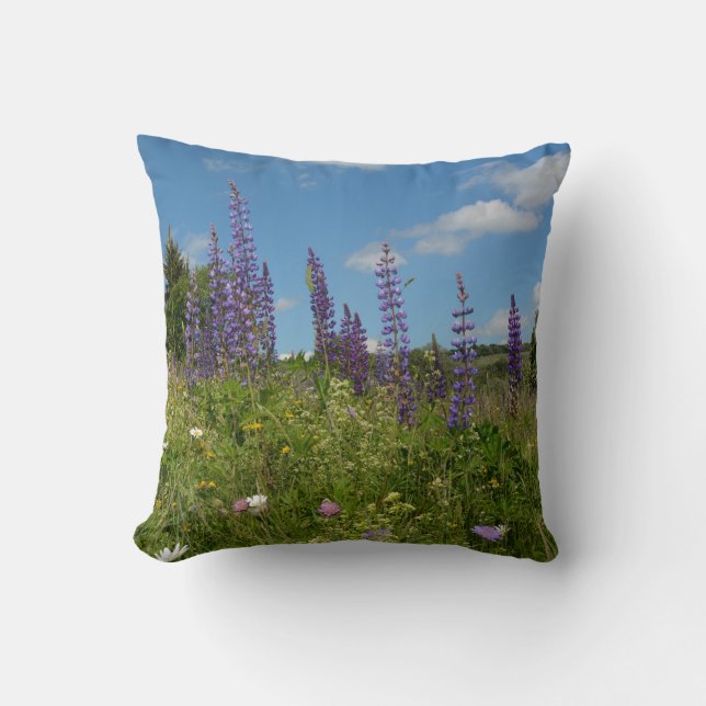 Coussin Les prés avec lupins - (Recto)