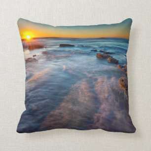 Coussin Les rayons du soleil illuminent l'océan Pacifique