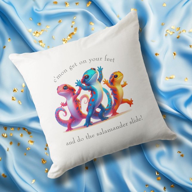 Coussin Les salamandres colorés font la glisse de Salamand (Dancing Salamanders Throw Pillow Cover Photo)