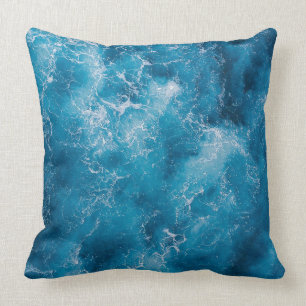 Coussin Les vagues aériennes de l'océan bleu s'écrasent