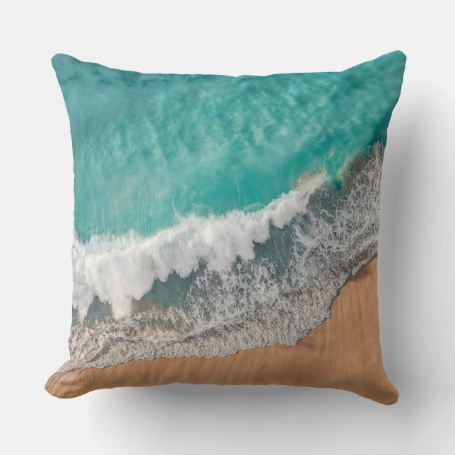 Coussin Les vagues de la mer se baladent sur la plage de s (Recto)