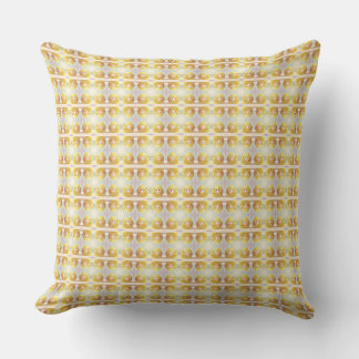 Coussin L'escargot et la magie des couronnes de fleurs.1