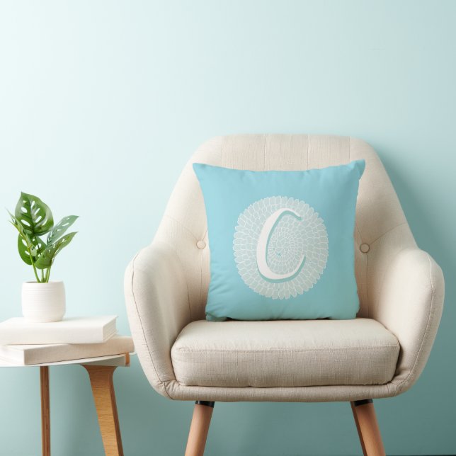 Coussin Lettre C Fleur Bleue Blanche (Chaise)