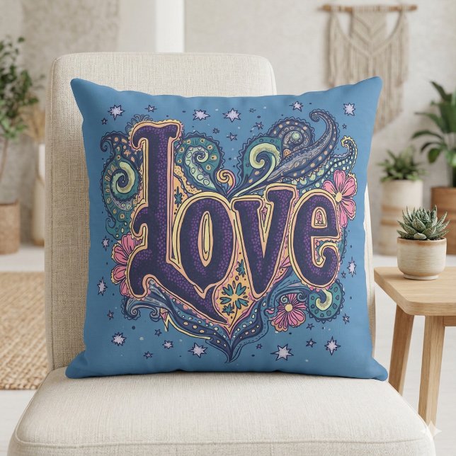 Coussin Lettre d'amour psychédélique boho avec des fleurs (Psychedelic Boho Love Lettering with Floral Throw Pillow Mockup A)