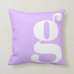 Coussin LETTRE INITIALE MONOGRAPHIQUE MODÈLE PÂTEAU Lavand<br><div class="desc">Joli monogramme moderne avec la première lettre de votre choix,  en lavande pastel violet.</div>