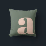 Coussin LETTRE INITIALE MONOGRAPHIQUE Téméraire Rose Vert<br><div class="desc">Un oreiller contemporain avec un arrière - plan vert sauge profond avec une grande lettre minuscule rose vif en caractères gras. Ce design élégant et minimaliste est parfait pour un décor de maison moderne, boho ou du milieu du siècle, ajoutant une touche de sophistication et de personnalité à tout espace....</div>
