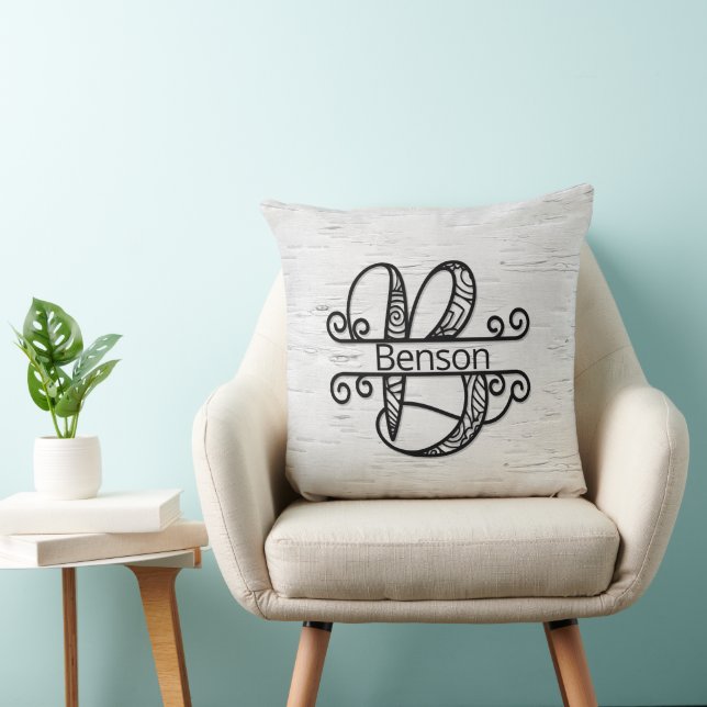 Coussin Lettre monographie B avec nom de famille (Chaise)