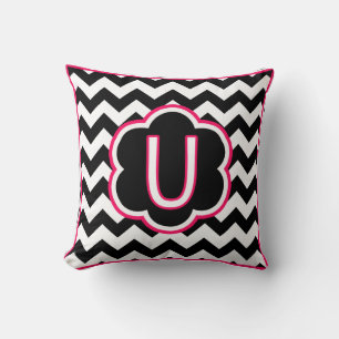 Coussin Lettre U Monogramme Chevron Noir et Blanc