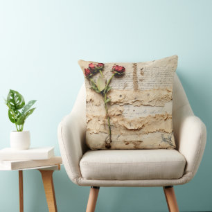 Coussin Lettre vintage d'amour parchemin avec fleurs (2)