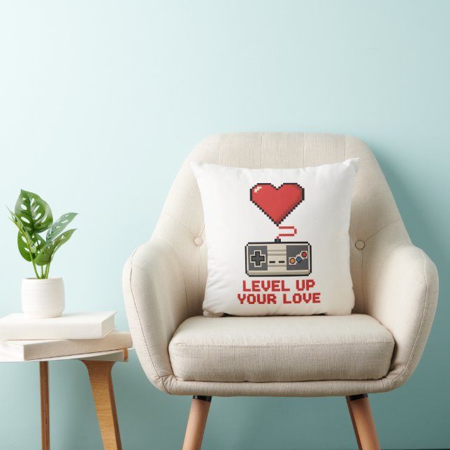 Coussin Level Up Your Love, Retro Pixel Gaming Design (Chaise)
