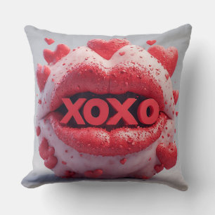 Coussin Lèvres rouges vibrantes avec XOXO par des cœurs ro
