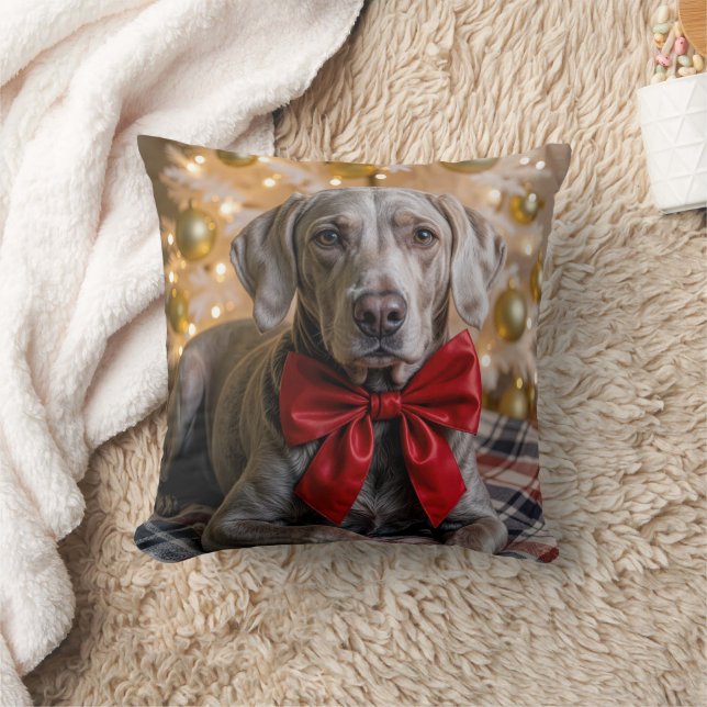 Coussin Lévrier de Weimar de Noël avec un nœud rouge (Couverture)
