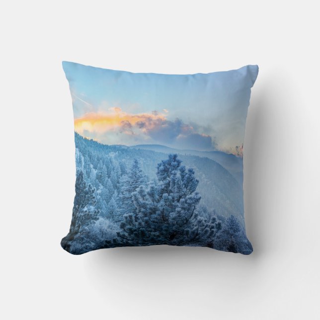 Coussin L'Hiver Dans Les Montagnes Jetez L'Oreiller (Recto)