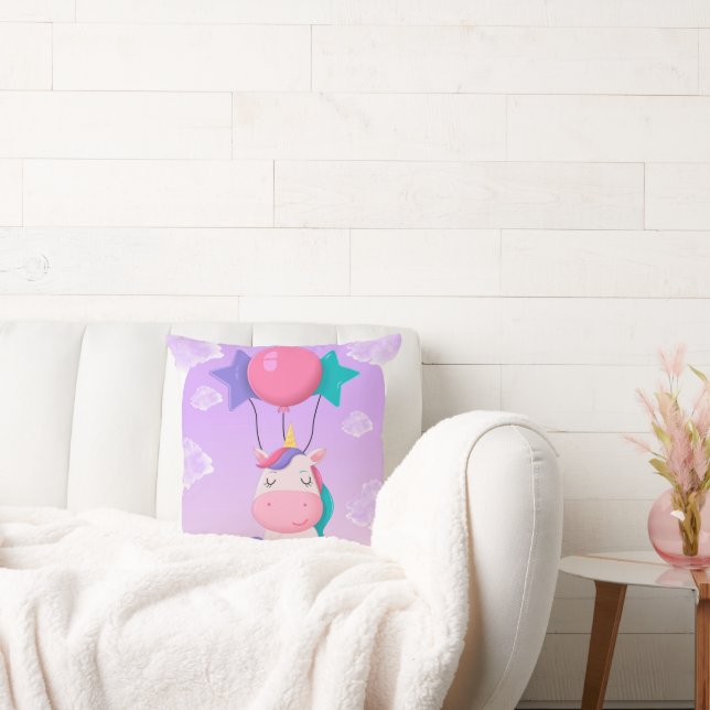 Coussin Licorne Assise Mignonne et Ballons Lilas (Canapé)
