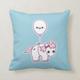 Coussin Licorne mignonne avec le ballon