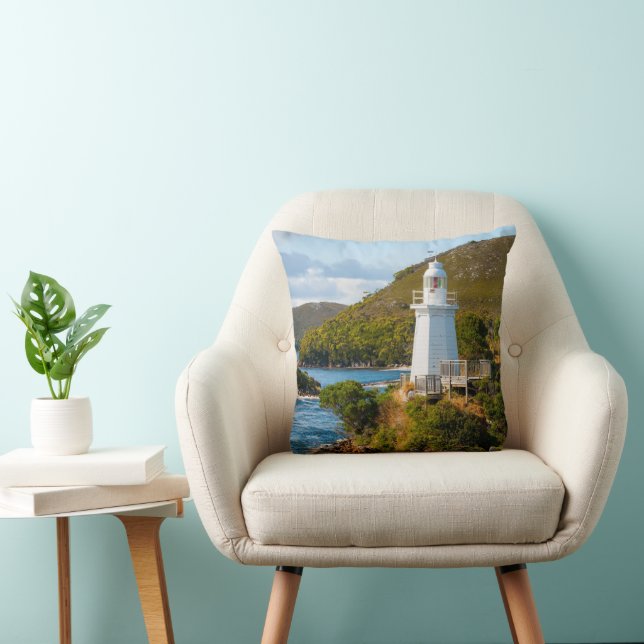 Coussin Lighthouses | Bonnet Island Lighthouse (Chaise)