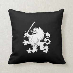 Coussin Lion effréné avec le carreau d'héraldique d'épée