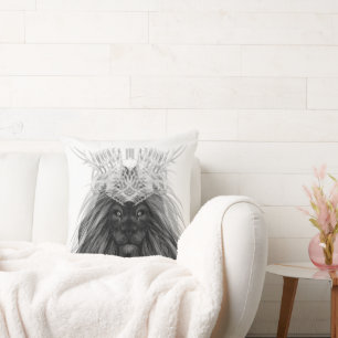 Coussin Lion noir avec couronne Antlers et monogramme