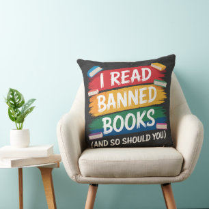 Coussin lire les livres interdits semaine des bibliothécai